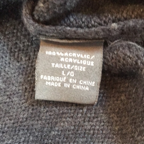 Suzy Shier Winter sweater with hearts ♥️ - Picture 4 of 4